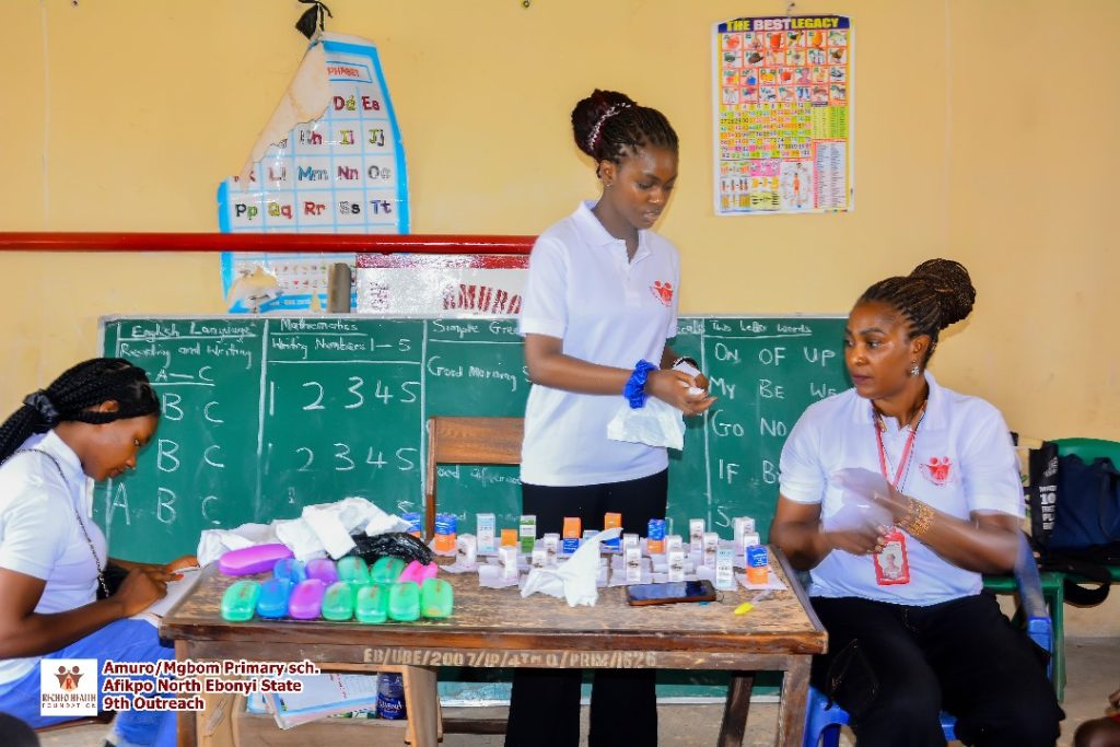 Our Team arranging the glasses and other eye drugs to be administered on the pupils.